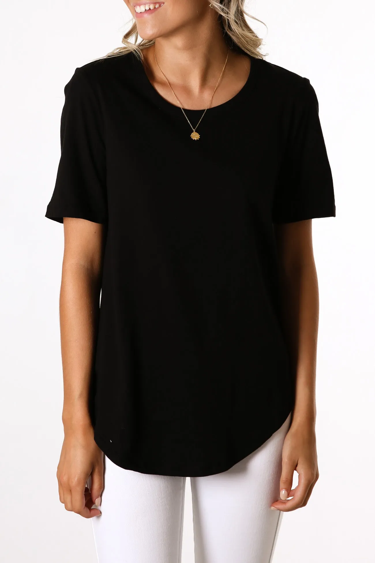 casual top Ariana Tee Black