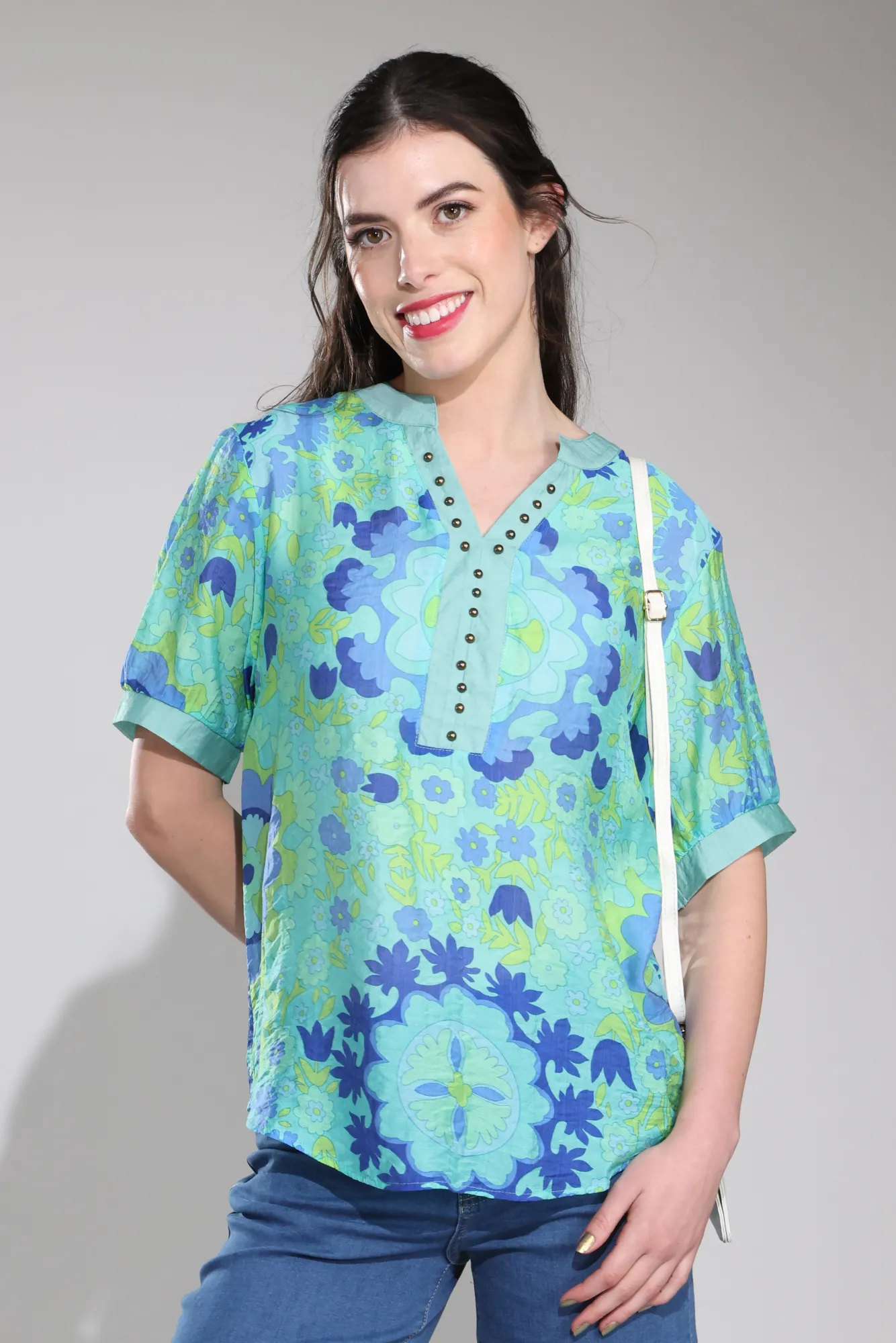 Cozy Wear Beaded details Blouse | GREEN | 0025C1