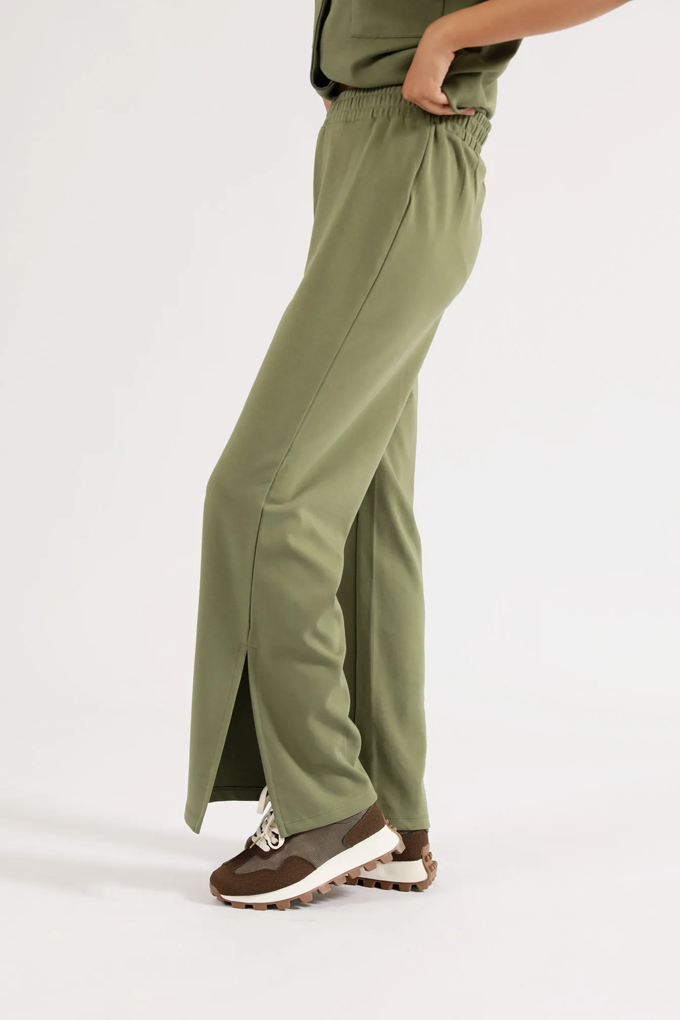 No Sagging Versatile Layering WIDE LEG TROUSERS