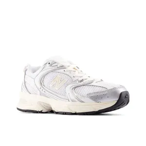 Ultra Durable Tread Pattern Neutral Color Womens New Balance 530 in Silver Metalic/Linen