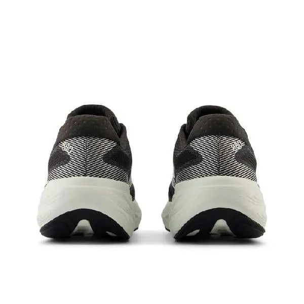 Tapered Heel Geometry Elderly Womens New Balance Fresh Foam X 880v15 in Black Cement/Sea Salt/Silver Metallic