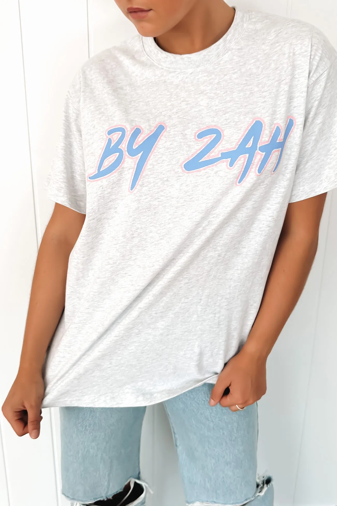 Zah College Tee Snow Marle yoga clothing Everyday Look