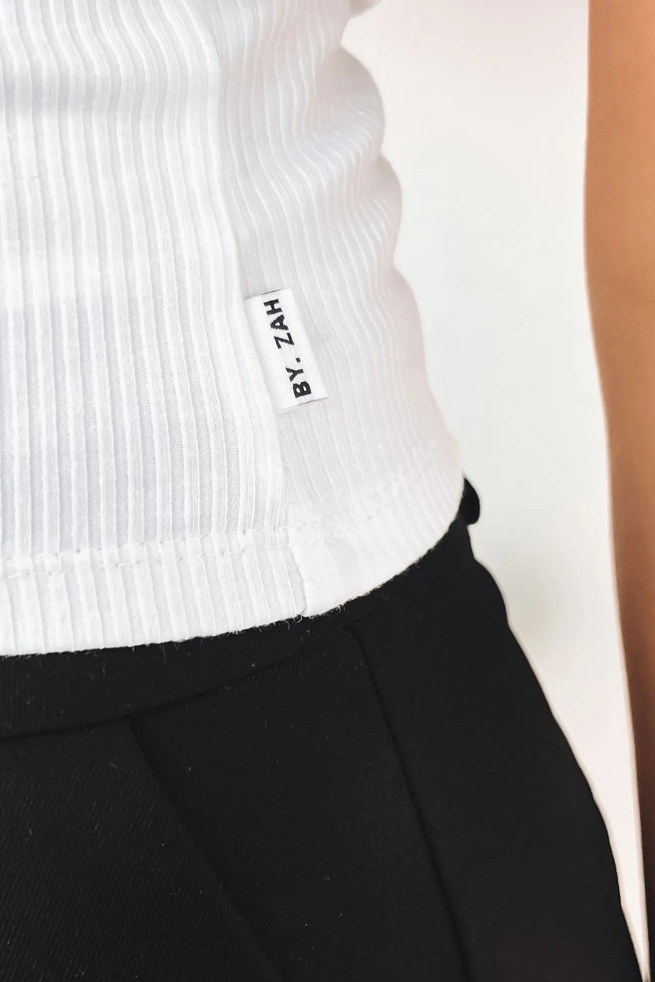 Cashmere combination Sporty Comfort Fit Zah Core Rib Tee White