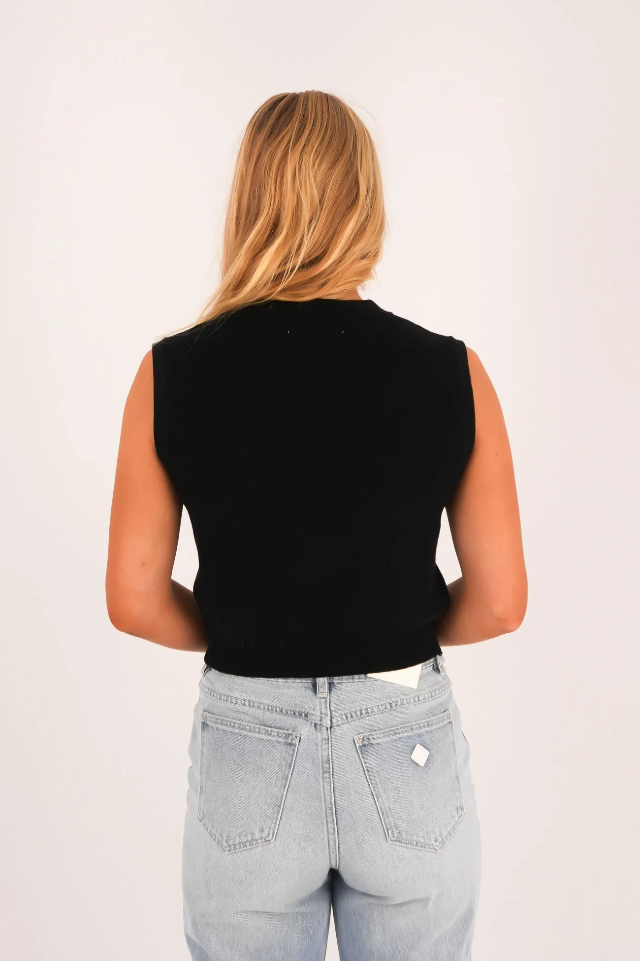 Natural Fiber Blend Zamara Vest Black